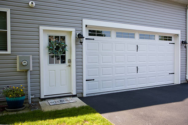 24/7 Emergency Garage Door Panel Replacement experts in Fredericksburg, TX